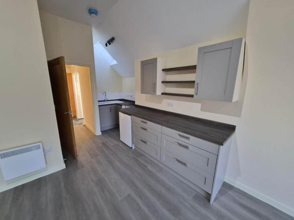 Flat 7 (7)