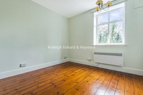 2 bedroom flat to rent, Haslemere Road, London, N8