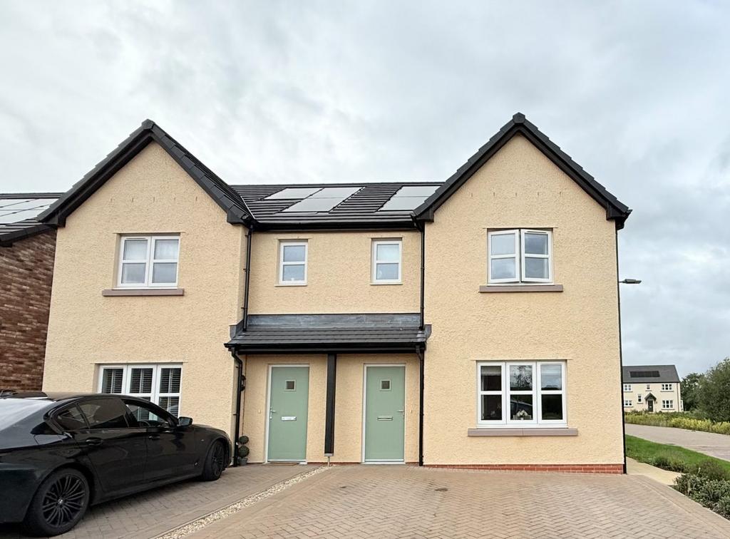 6 Wintergreen Drive, Dumfries, DG1 3 WE - Braidwood