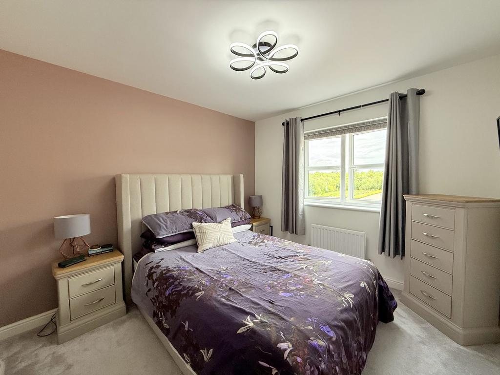 6 Wintergreen Drive, Dumfries, DG1 3 WE - Braidwood
