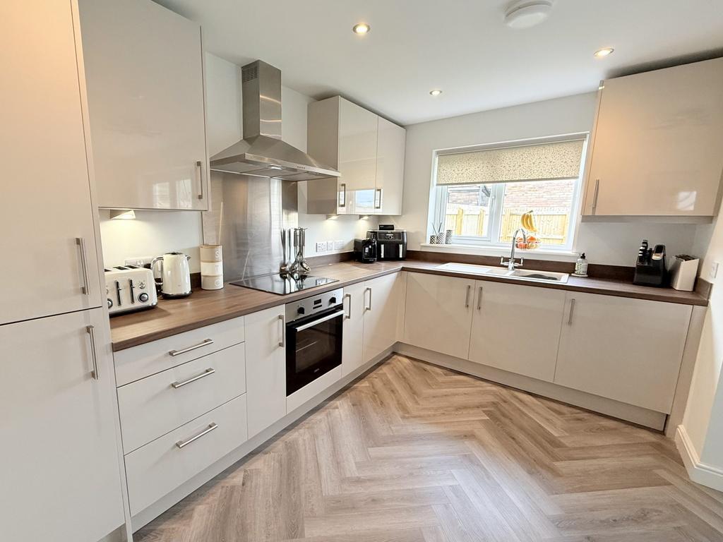 6 Wintergreen Drive, Dumfries, DG1 3 WE - Braidwood