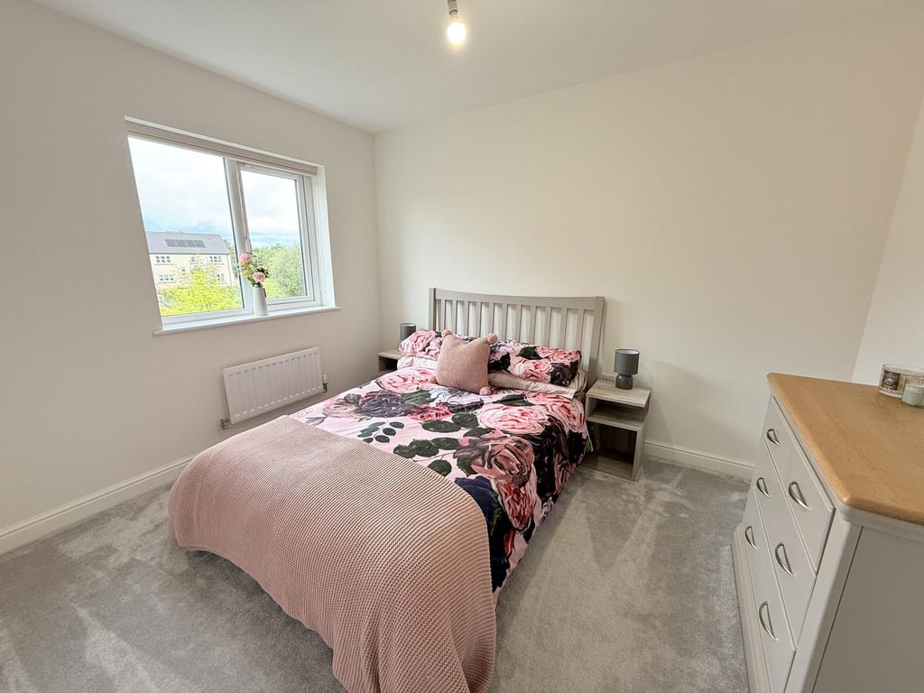 6 Wintergreen Drive, Dumfries, DG1 3 WE - Braidwood