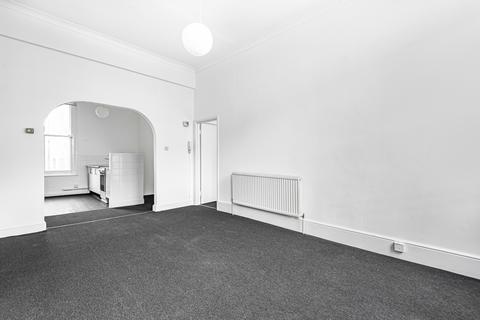 2 bedroom flat to rent, London Road BR1