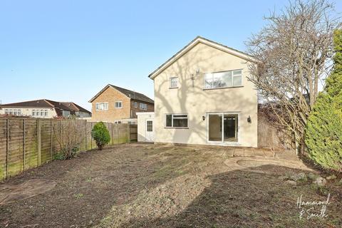 4 bedroom detached house for sale, High Road, Epping CM16