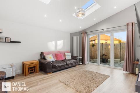 3 bedroom semi-detached house for sale, Old Oaks, Waltham Abbey, EN9