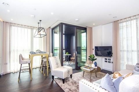 2 bedroom apartment to rent, Charles Clowes Walk, London, SW11