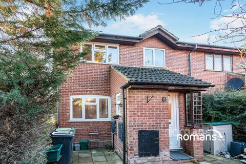2 bedroom terraced house to rent, Sorrells Close, Chineham, Basingstoke, RG24