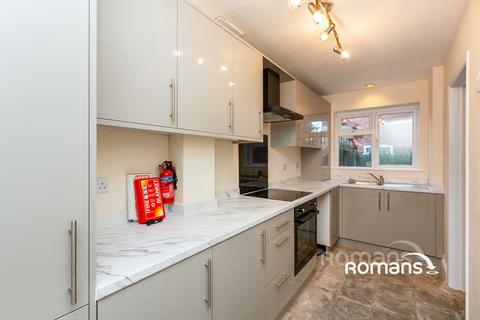 2 bedroom terraced house to rent, Sorrells Close, Chineham, Basingstoke, RG24