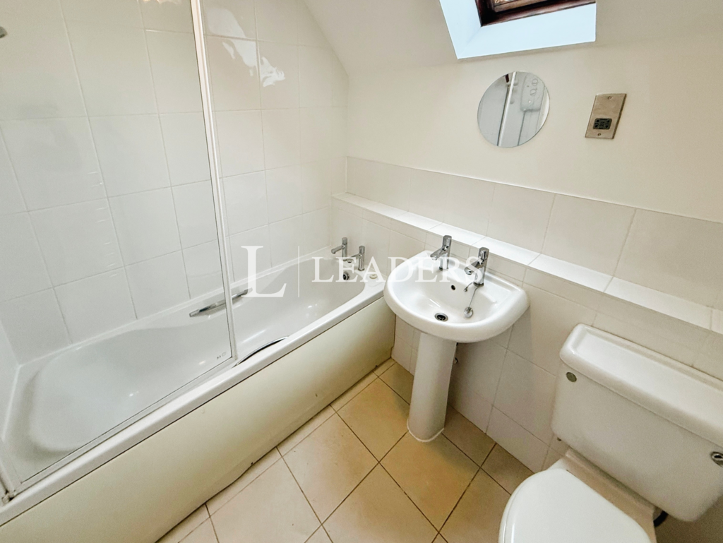 Main bathroom