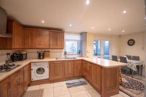 3 bedroom end of terrace house for sale, Cheriton Road, Aylestone