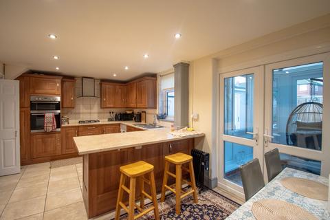 3 bedroom end of terrace house for sale, Cheriton Road, Aylestone