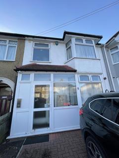1 bedroom bedsit to rent, Park Gardens, London NW9