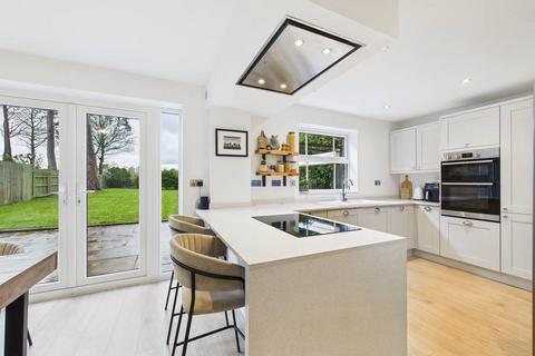 4 bedroom detached house for sale, Megson Way, Walkington, HU17 8YA