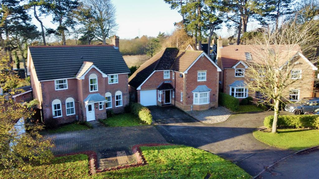 4 Bedroom House - detached for Sale