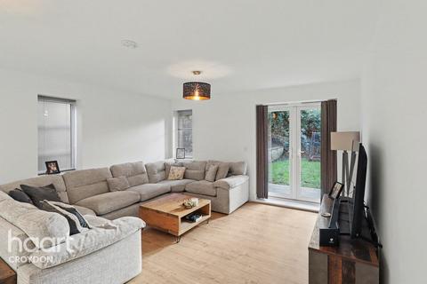 2 bedroom apartment to rent, Croham Road, SOUTH CROYDON