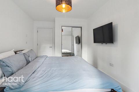 2 bedroom apartment to rent, Croham Road, SOUTH CROYDON