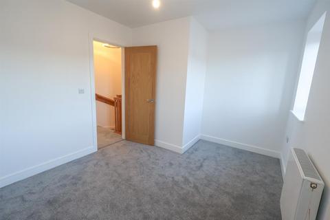 2 bedroom semi-detached house to rent, New Lords Court, Lords Lane, Studley