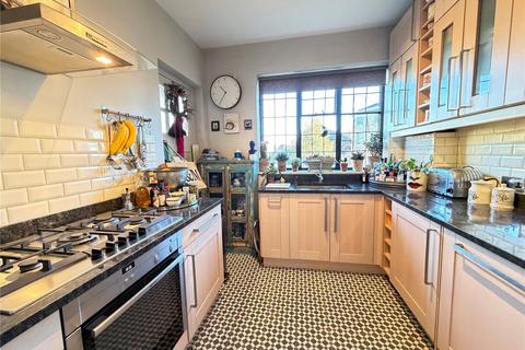 2 bedroom apartment to rent, The Barons, St Margarets