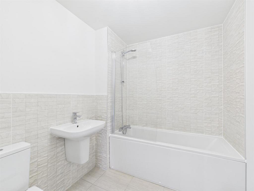 Annesley-Bathroom.jpg