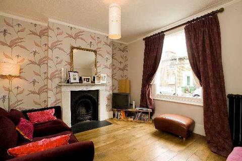 3 bedroom semi-detached house to rent, Guildford Grove Greenwich SE10