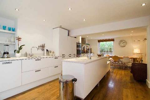 3 bedroom semi-detached house to rent, Guildford Grove Greenwich SE10