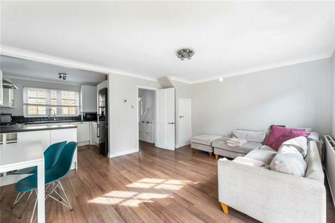 3 bedroom house to rent, The Farthings, Kingston Upon Thames KT2