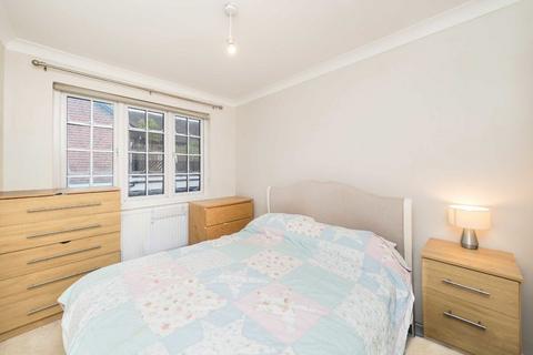 3 bedroom house to rent, The Farthings, Kingston Upon Thames KT2
