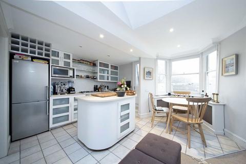 1 bedroom flat to rent, Ladbroke Gardens, London W11