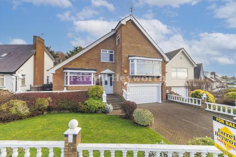 Detached house - Devonshire Road, Blackpool FY2