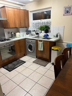 2 bedroom terraced house to rent, Edgware HA8