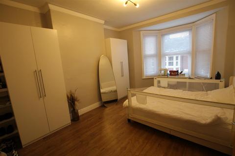 3 bedroom flat to rent, Audley Road, Newcastle Upon Tyne NE3