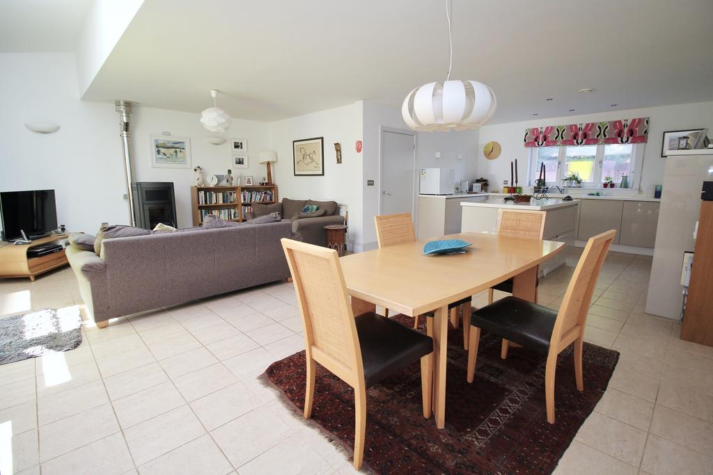 Open Plan Living/ Dining/Kitchen