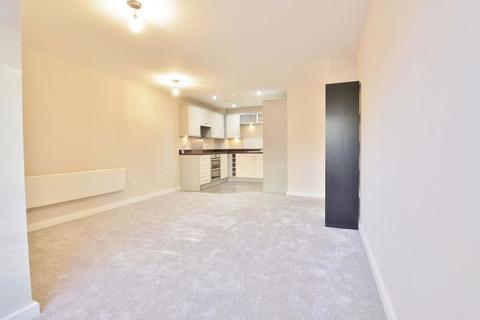 1 bedroom apartment for sale, Lanadron Close, Isleworth, Middlesex, TW7 5GB