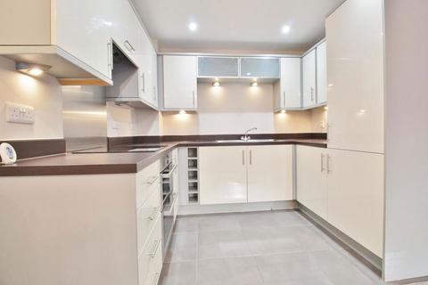 1 bedroom apartment for sale, Lanadron Close, Isleworth, Middlesex, TW7 5GB