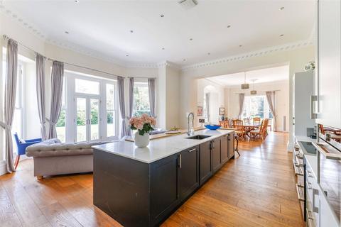 undefined, Crookham Hill, Crookham Common, Thatcham, Berkshire, RG19