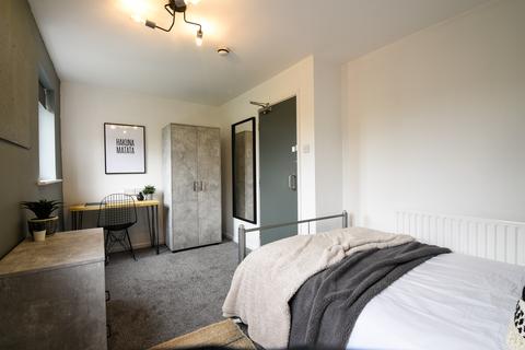 6 bedroom terraced house to rent, Gamble Street, Nottingham NG7