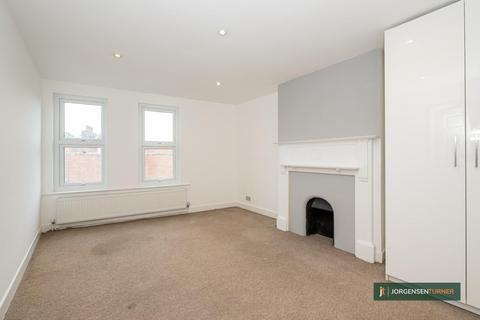 3 bedroom flat to rent, High Road, Willesden
