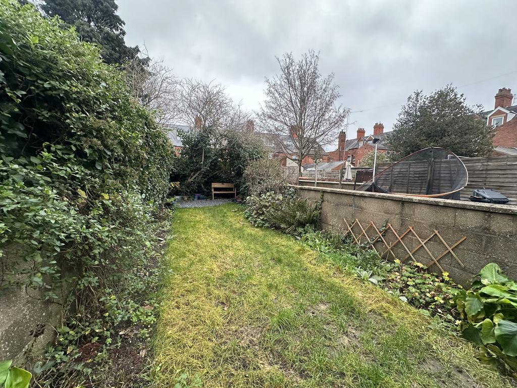 77 St Catherines Gro