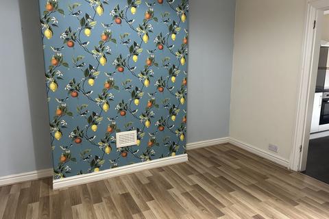 4 bedroom terraced house to rent, St Catherines Grove, , Lincoln
