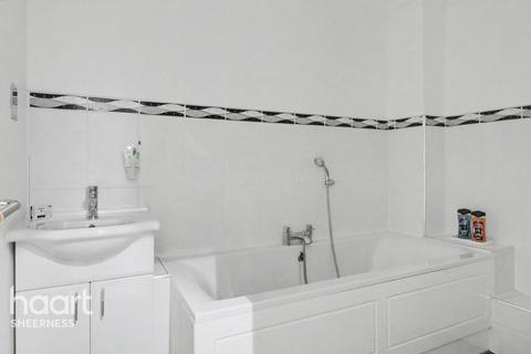 2 bedroom duplex for sale, Broadway, Sheerness