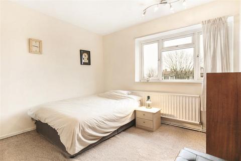 2 bedroom flat for sale, Goldhawk Road, W12