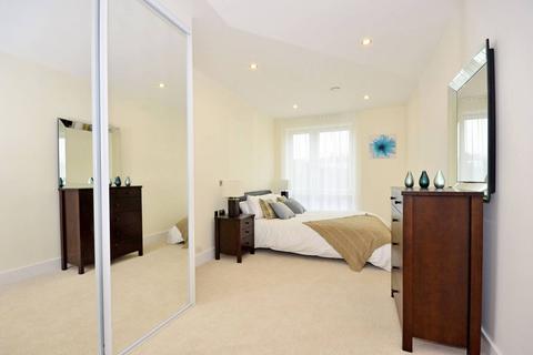 2 bedroom flat to rent, Mill Lane, West Hampstead, London, NW6