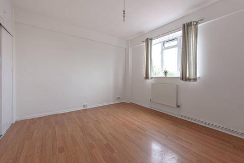2 bedroom flat for sale, Shoot Up Hill, Kilburn, London, NW2