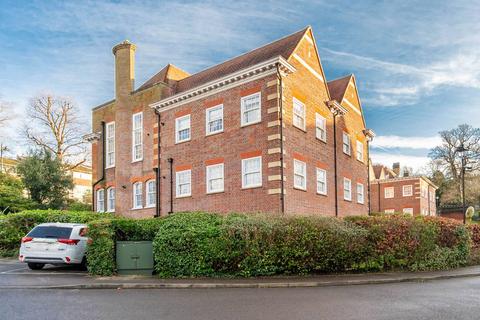 2 bedroom flat to rent, Langton House, Harrow, HA2