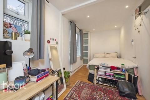 3 bedroom apartment to rent, Holloway Road, LONDON