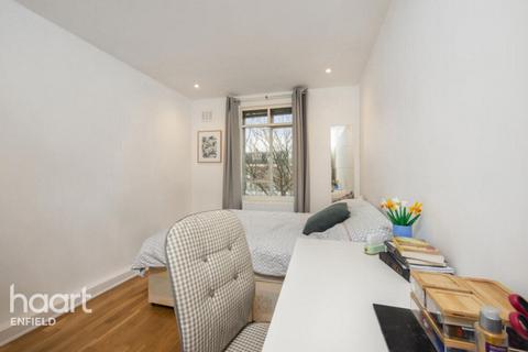 3 bedroom apartment to rent, Holloway Road, LONDON