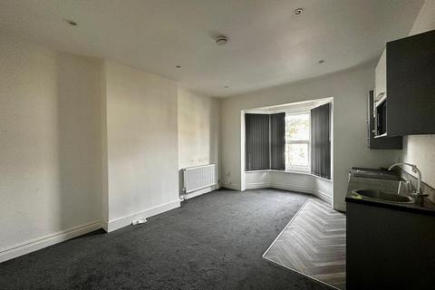 Studio to rent, Flat 7 116  Park Road, Peterborough, Cambridgeshire