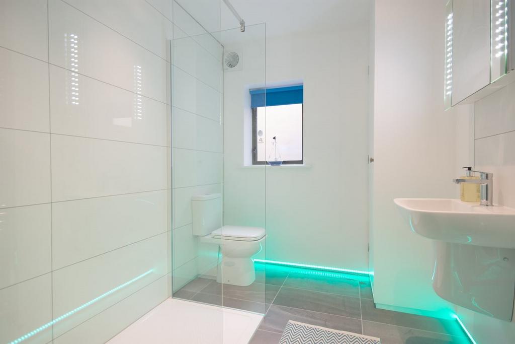 Flat4 8 Seely Rd Web-