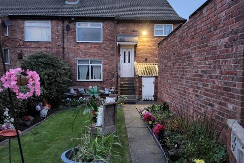 2 bedroom flat to rent, Westway, Gateshead NE11