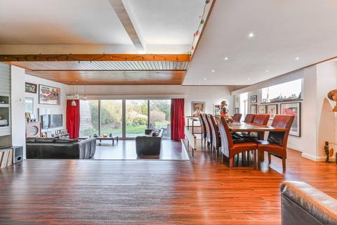 4 bedroom bungalow for sale, Smitham Bottom Lane, Purley, CR8